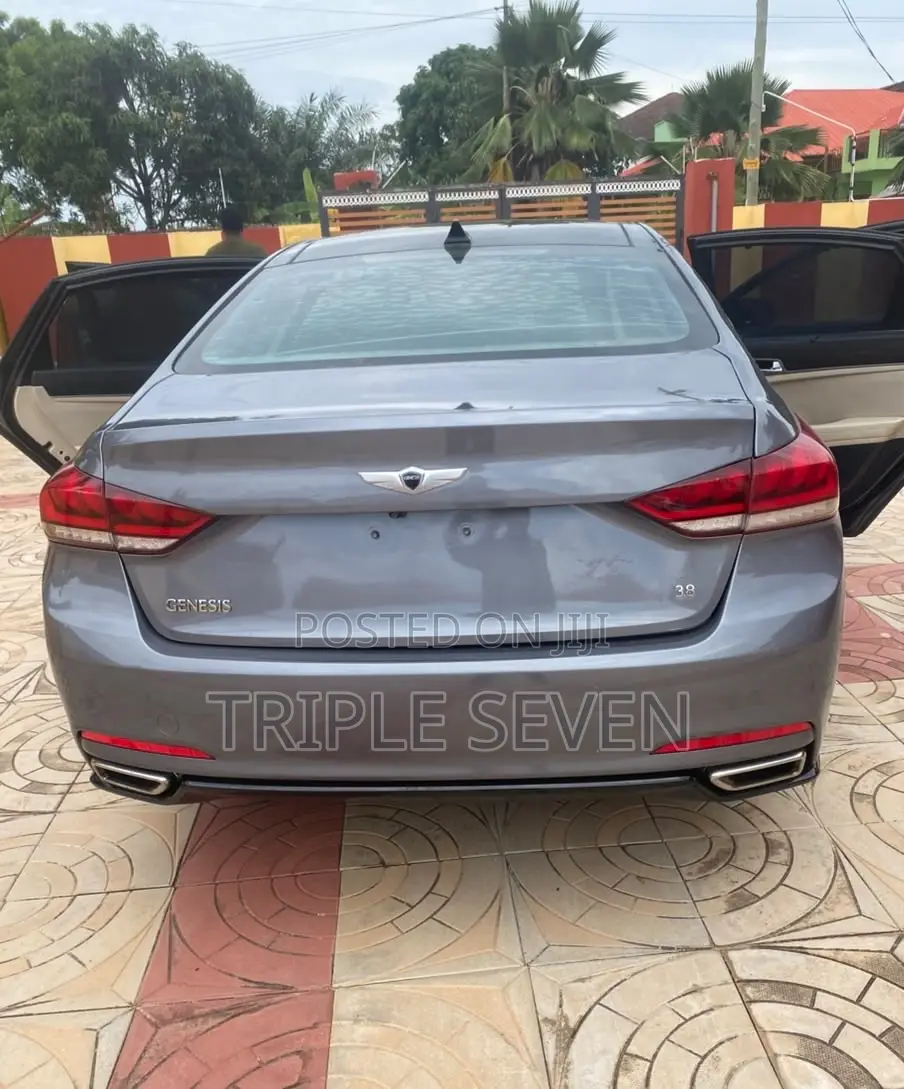 Hyundai Genesis 2015 Gray