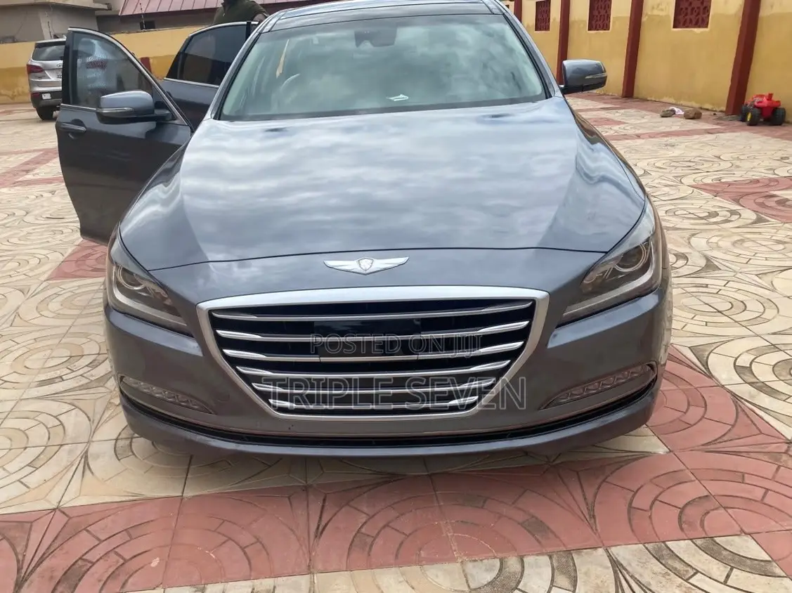 Hyundai Genesis 2015 Gray