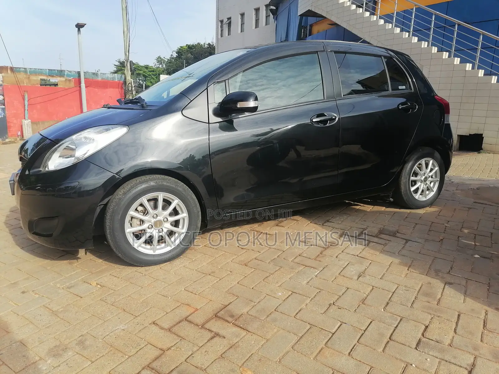 Toyota Vitz 2010 Black