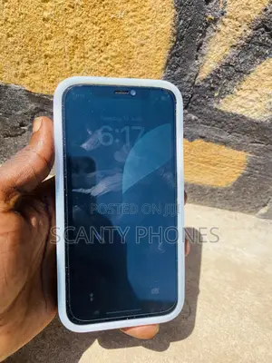 Apple iPhone XR 64 GB White