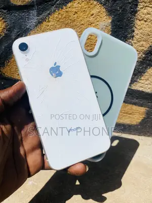 Apple iPhone XR 64 GB White