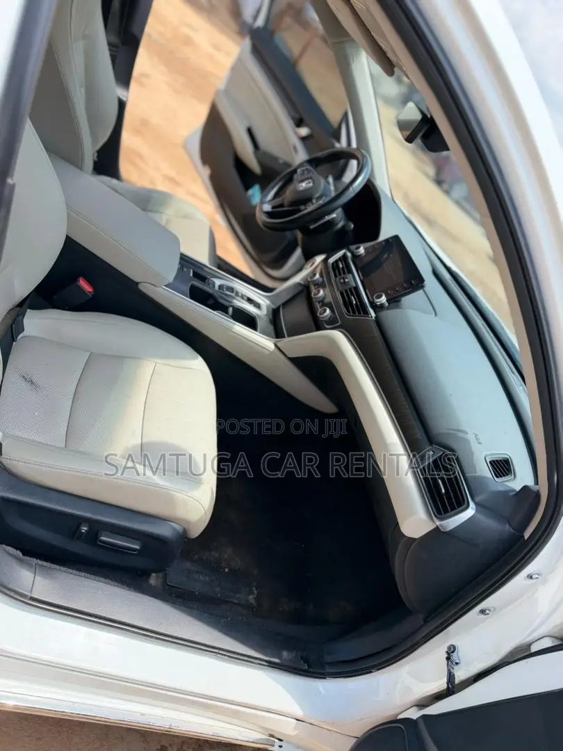 Honda Accord 2018 White