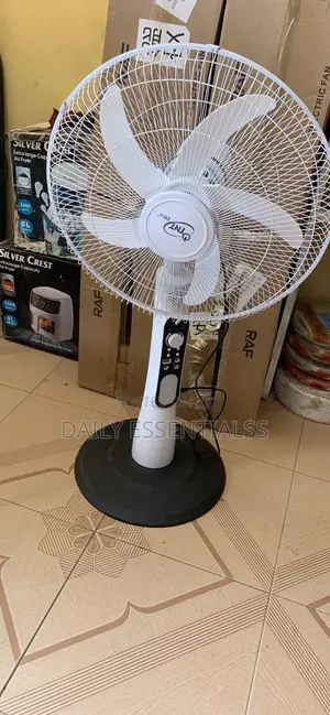 18 Inch Rechargeable Fan With Long Battery Backup