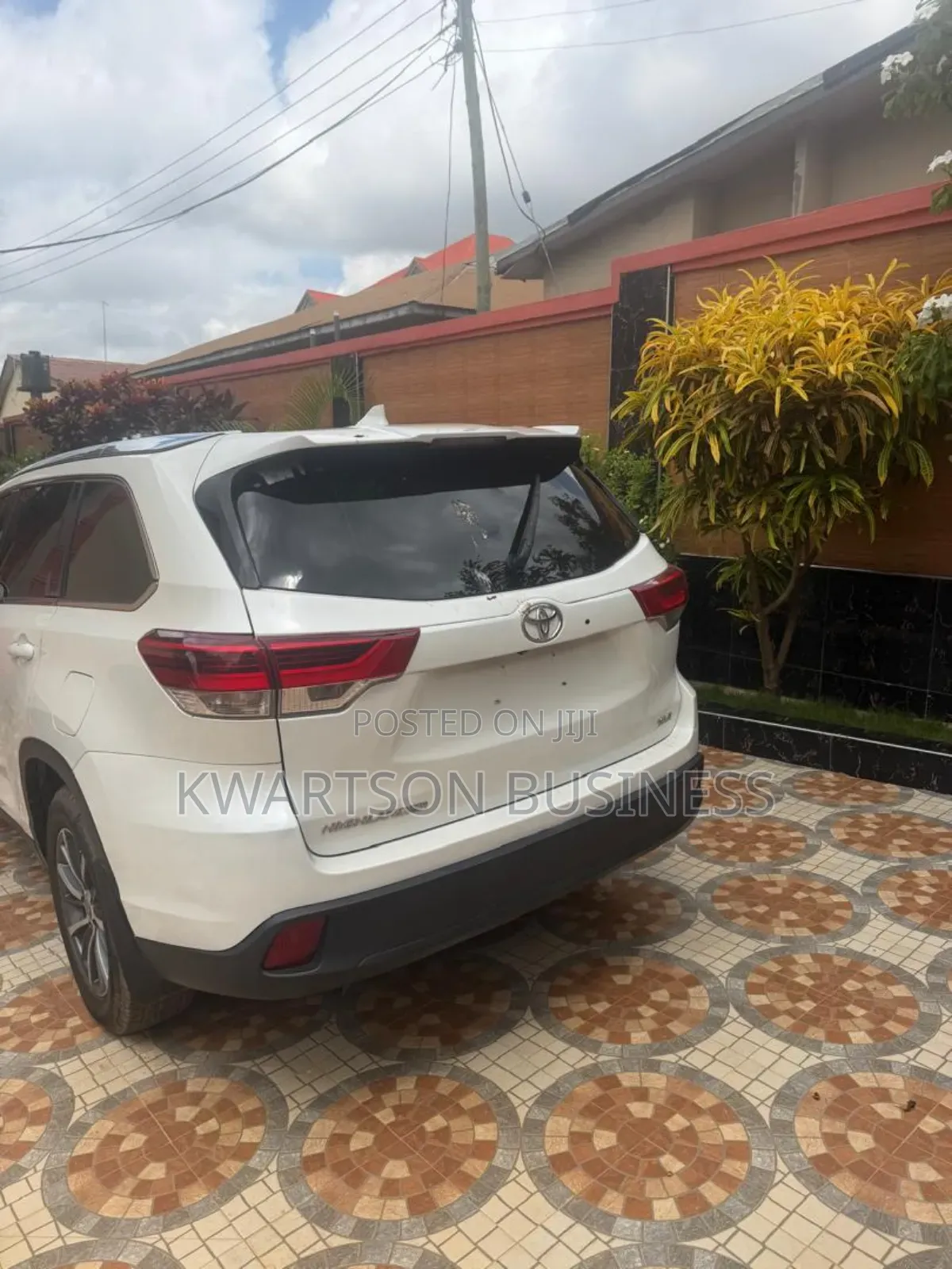 Toyota Highlander Limited 2019 White