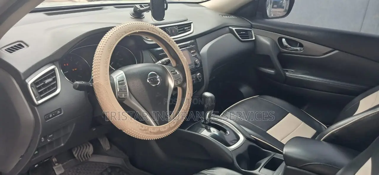 Nissan Rogue S 4dr SUV AWD (2.5L 4cyl CVT) 2015 Silver