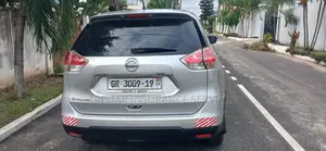 Nissan Rogue S 4dr SUV AWD (2.5L 4cyl CVT) 2015 Silver