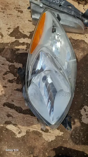 Vitz 09 Headlight
