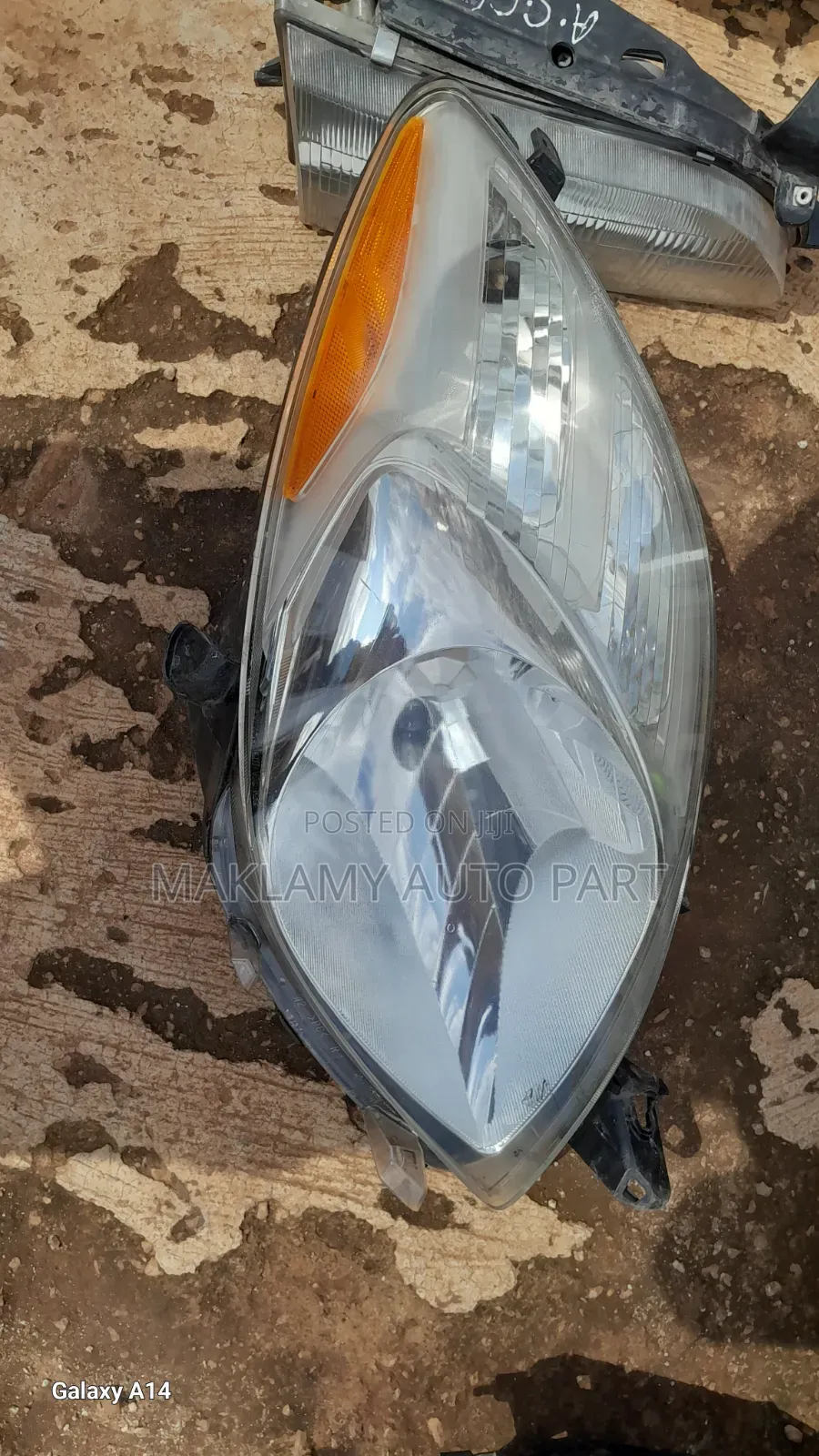 Vitz 09 Headlight
