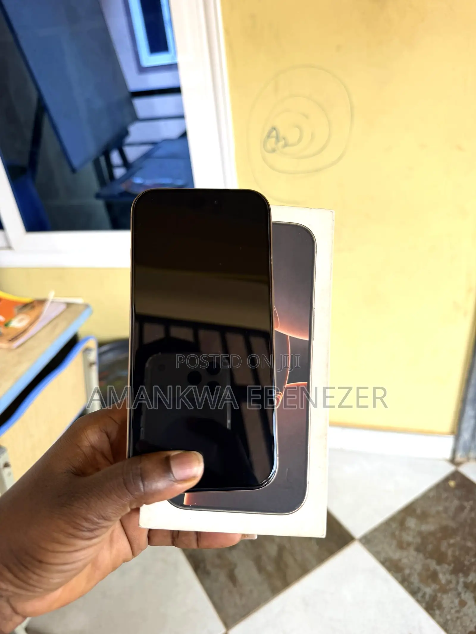 New Apple iPhone 16 Pro 128 GB Gold