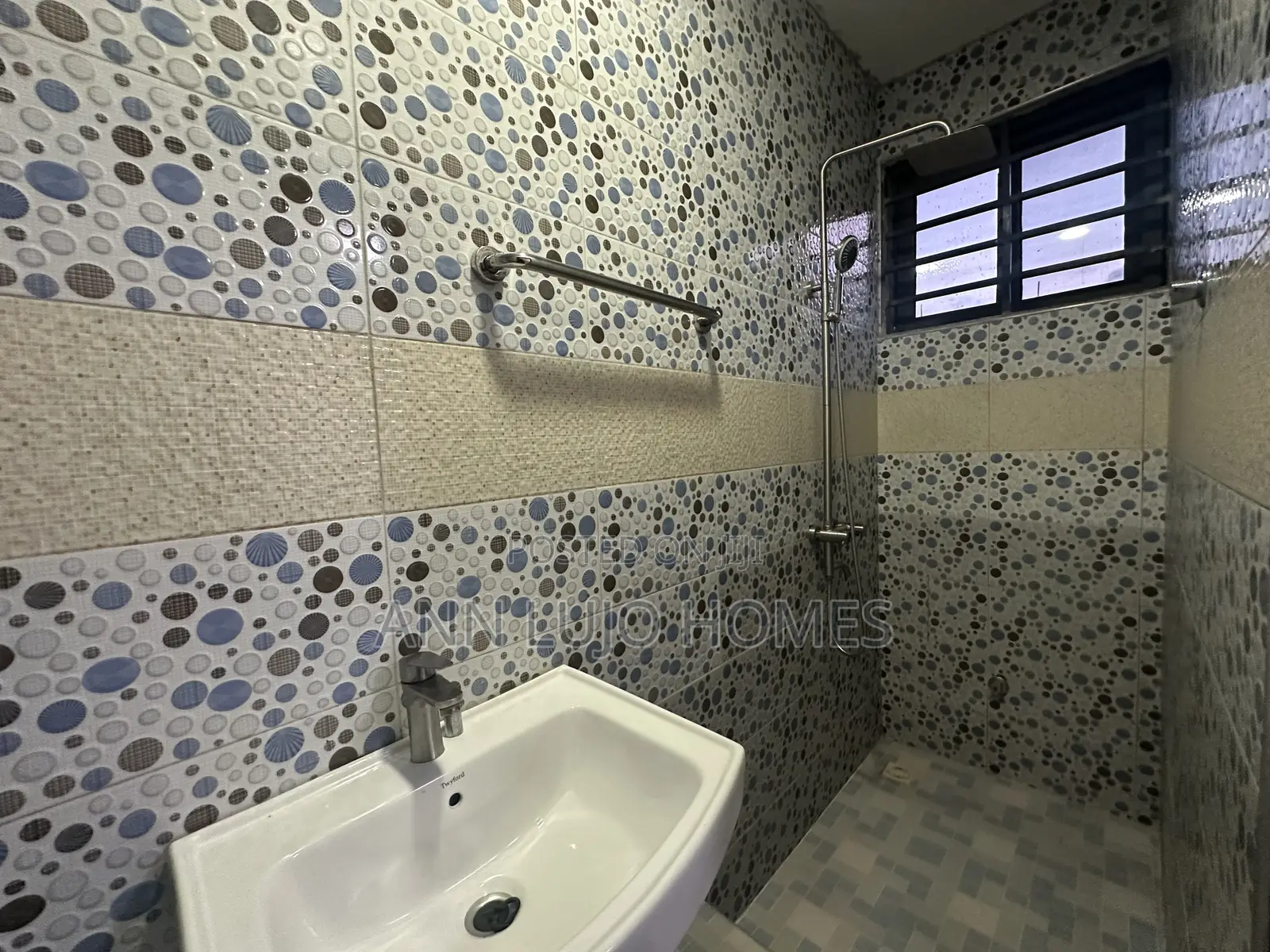 1bdrm Apartment in East Airport, Papaye for rent