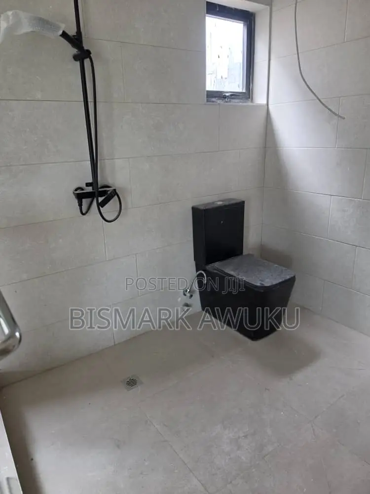 4bdrm House in East Legon for sale