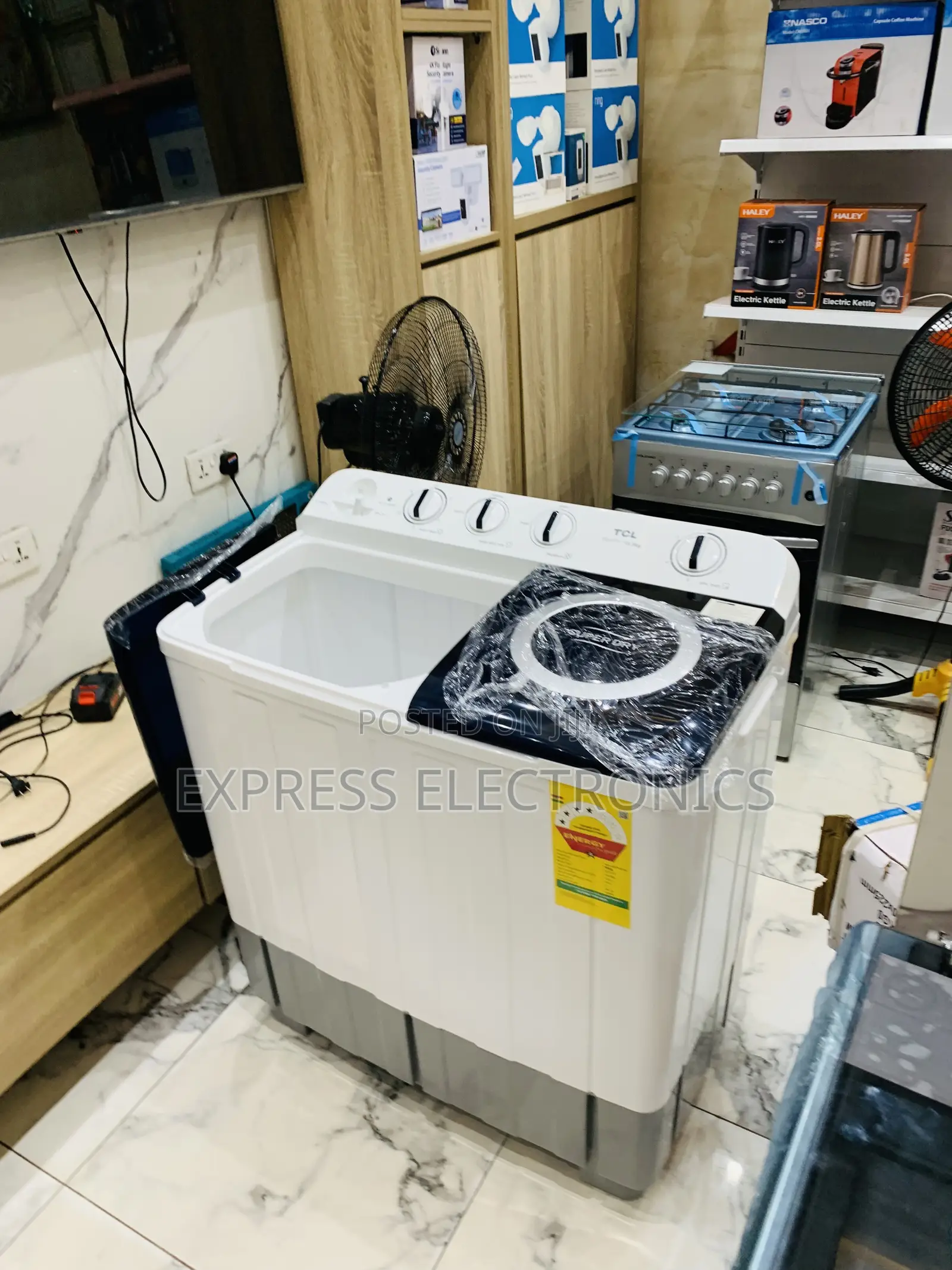 Lovely New White TCL 10.5kg Topload Twintub