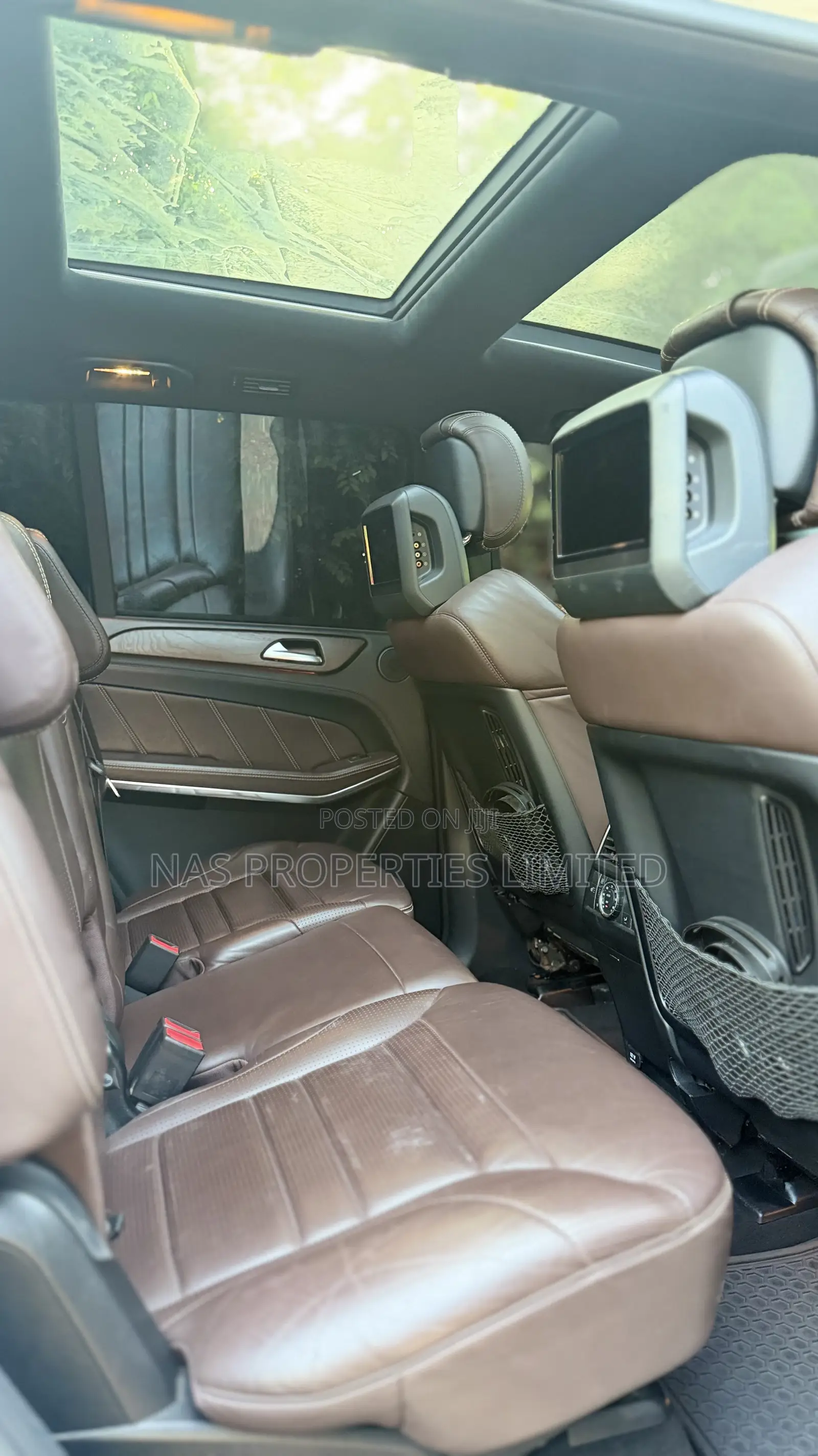 Mercedes-Benz GL-Class GL63 AMG 4dr SUV AWD (5.5L 8cyl Turbo 7A) 2015
