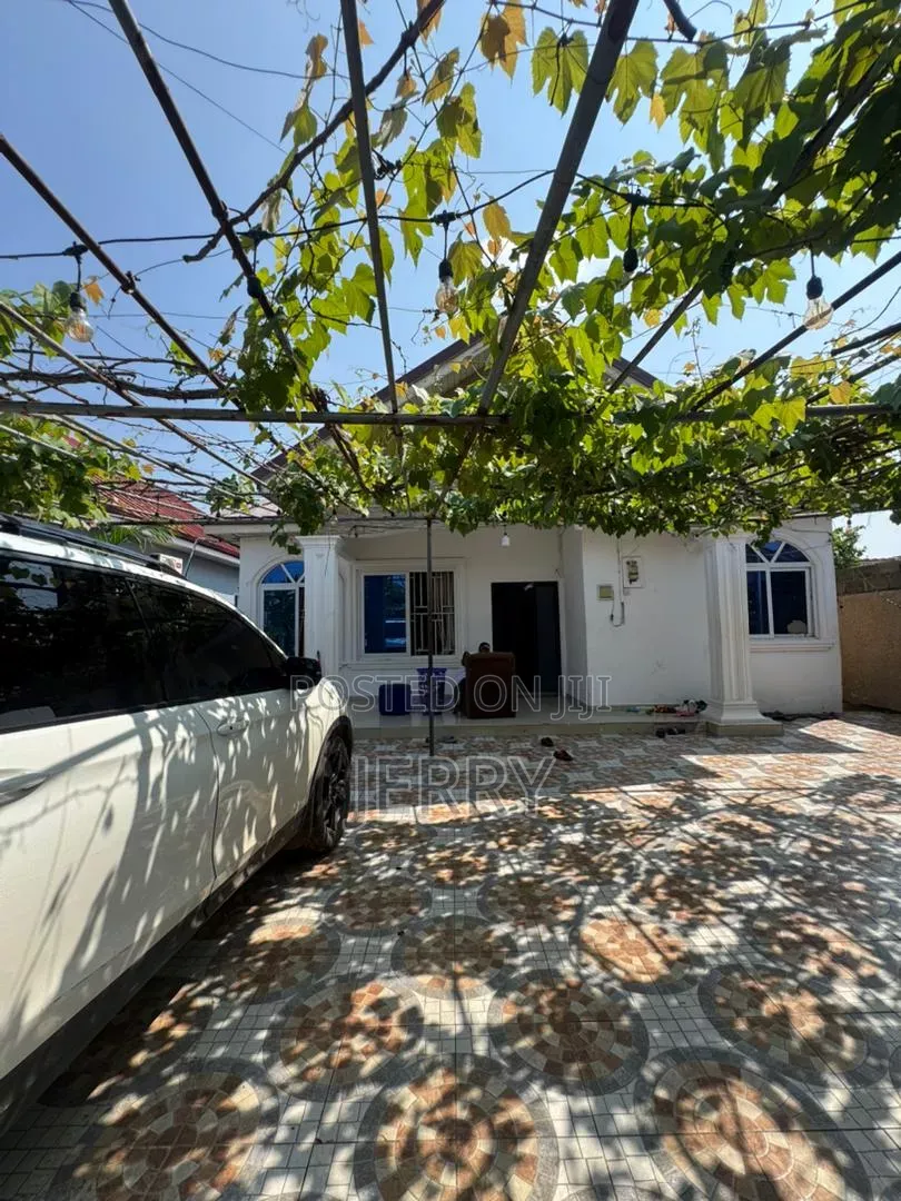 3bdrm House in Baatsona Total for sale