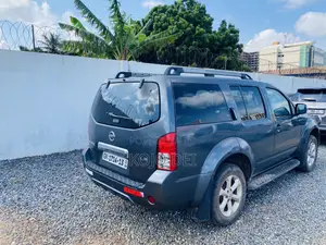 Nissan Pathfinder 2013 Gray