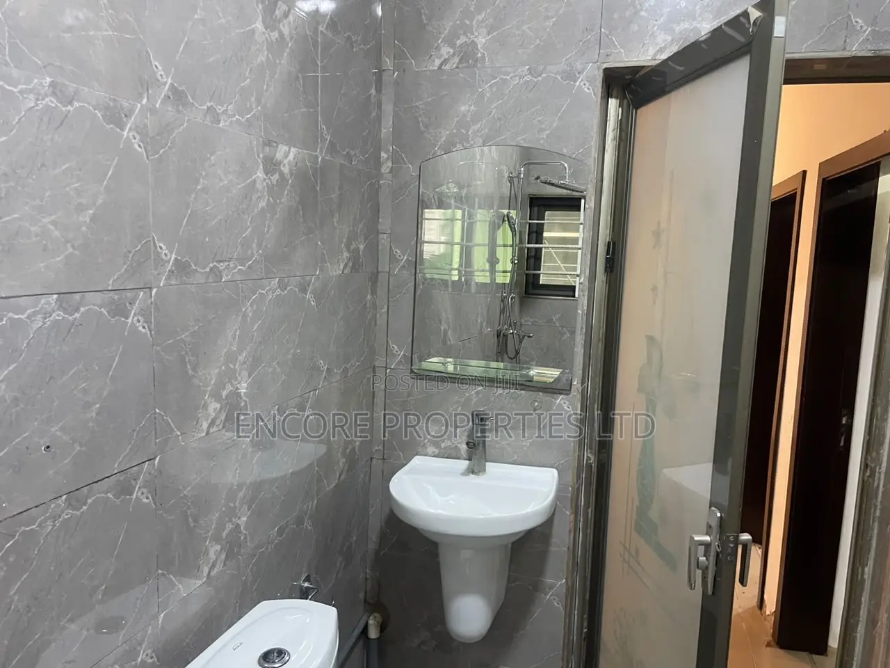 4bdrm House in Oyarifa for sale