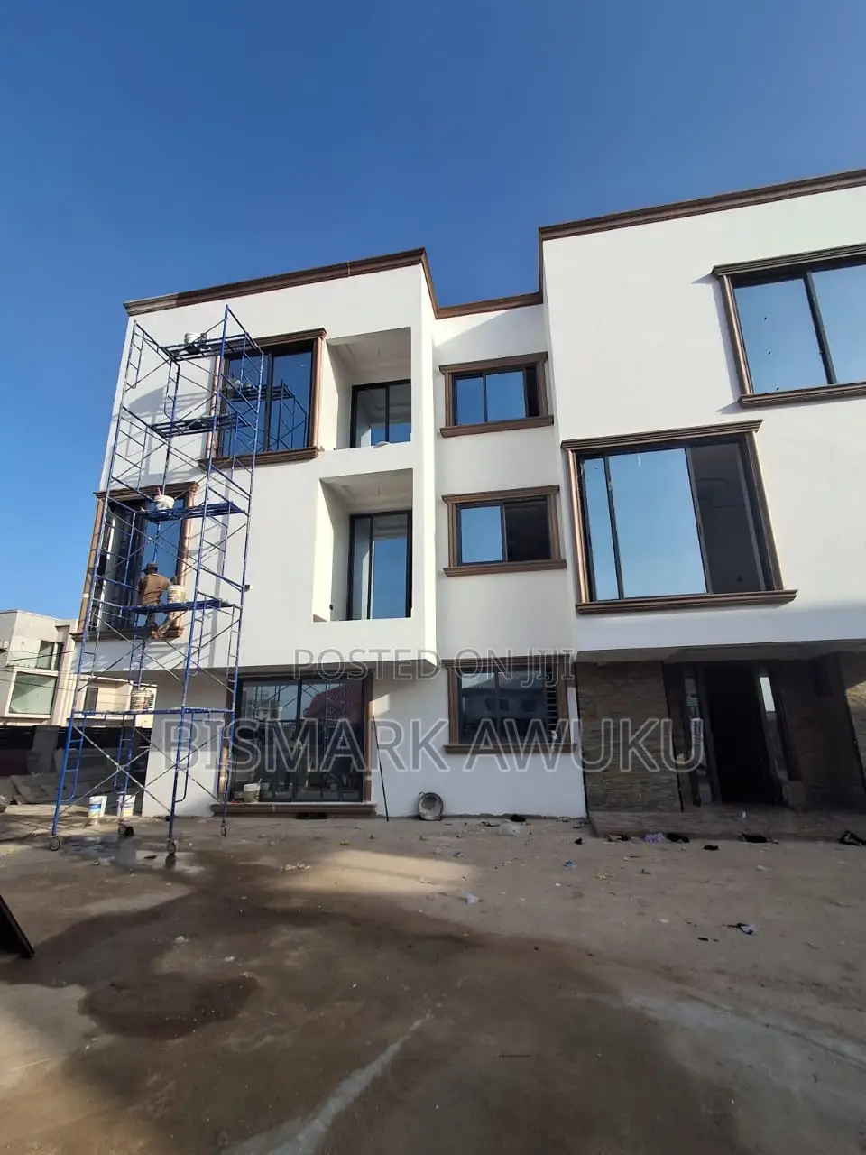 3bdrm Apartment in East Legon for sale