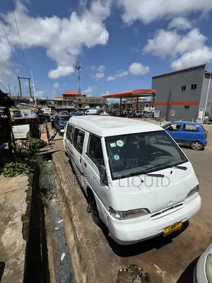 Hyundai H-100 2004 White