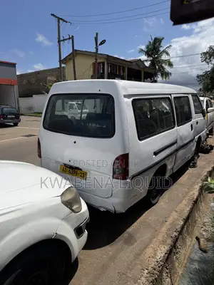 Hyundai H-100 2004 White