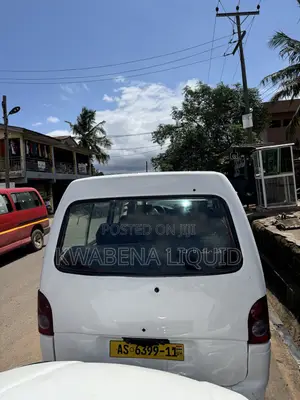 Hyundai H-100 2004 White