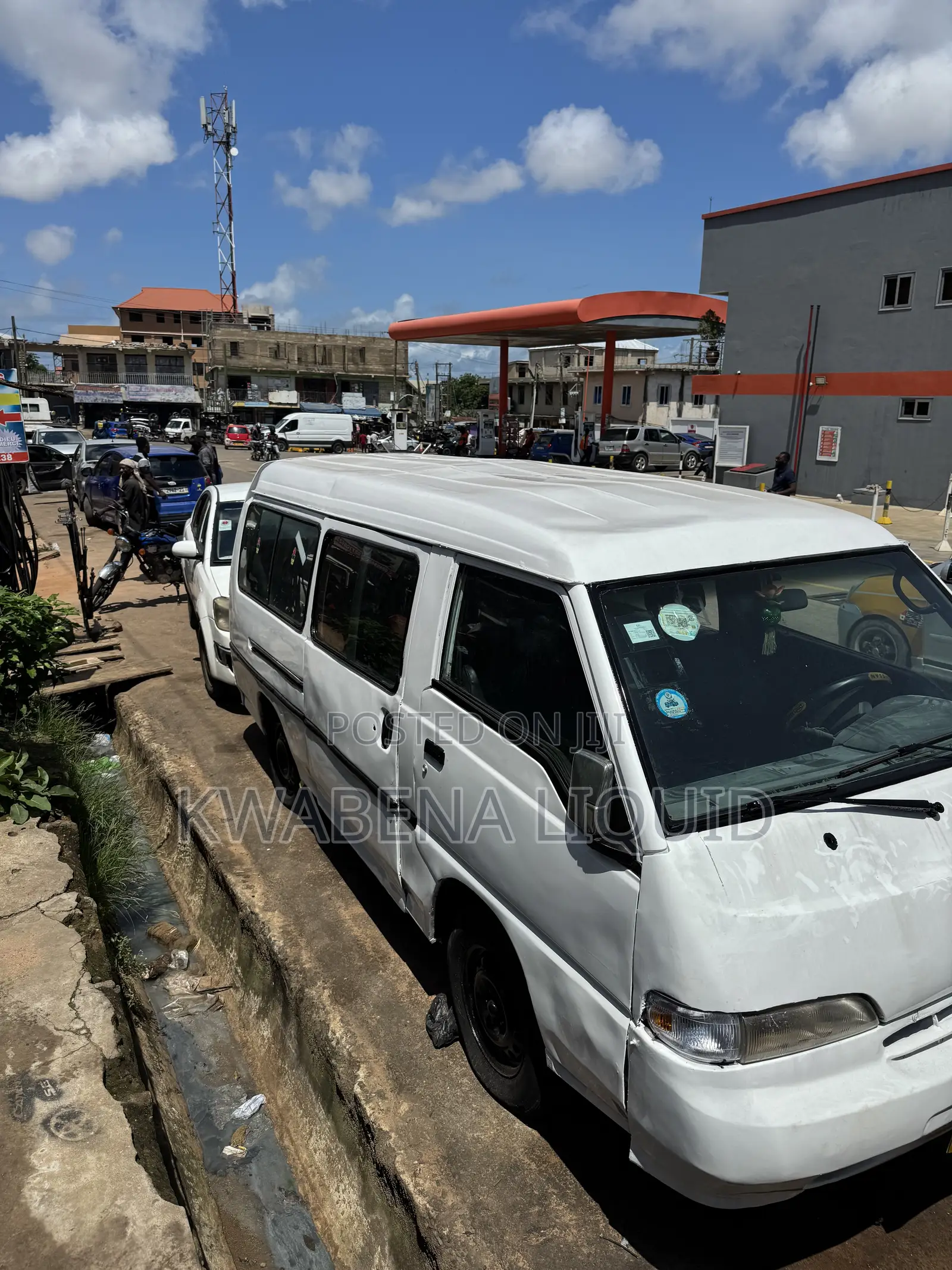 Hyundai H-100 2004 White