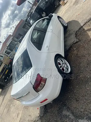 Toyota Yaris 2010 White