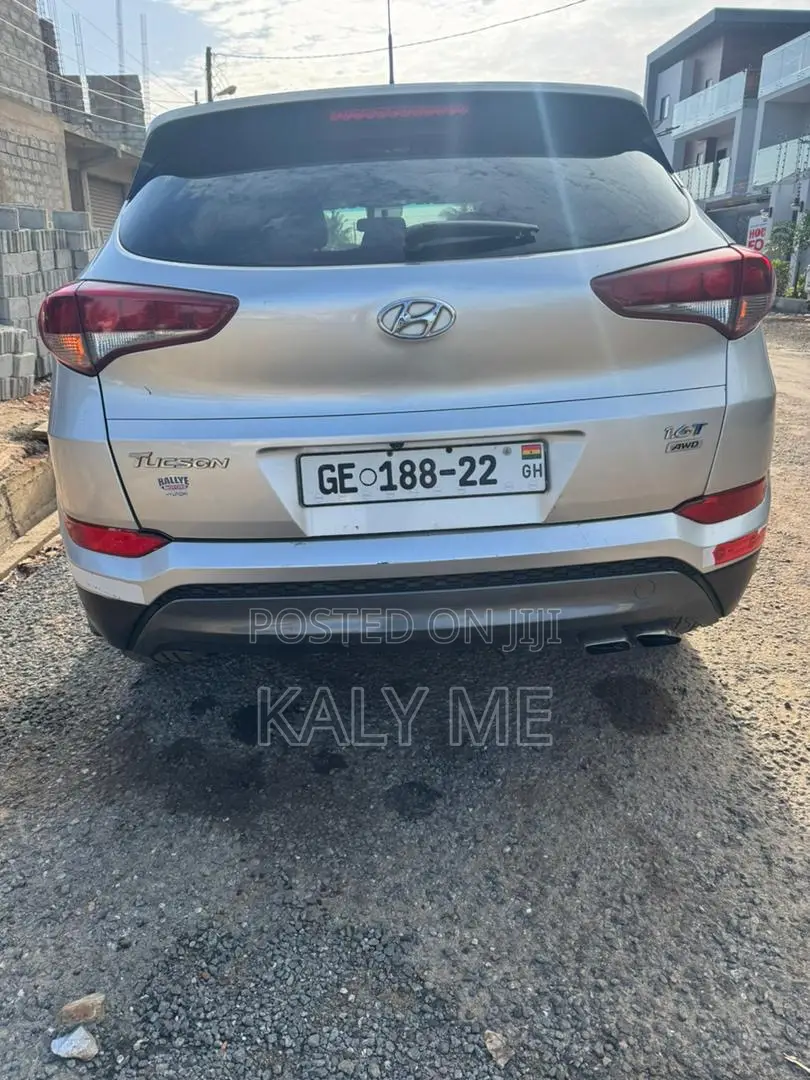 Hyundai Tucson Sport AWD 2016 Silver