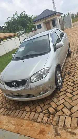 Toyota Vios 2010 Gold