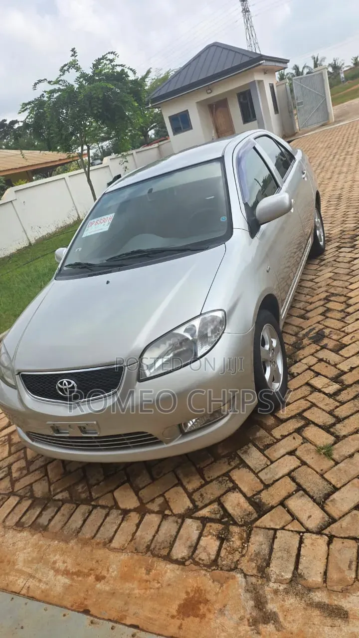Toyota Vios 2010 Gold