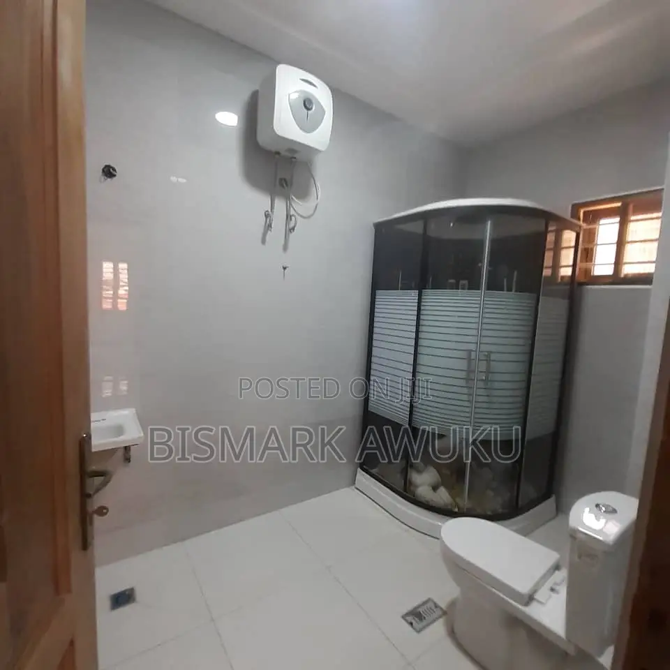 5bdrm House in Spintex for rent