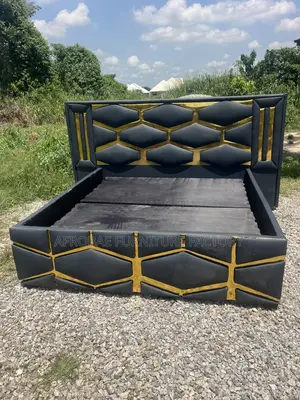 Quality Modern Queen Size Bed Frame Factory Direct Price