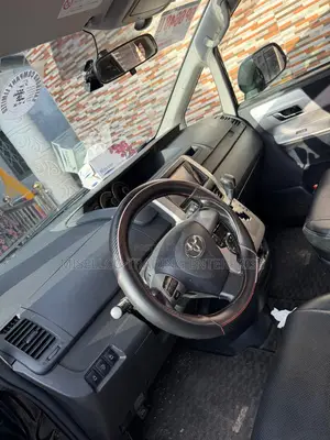 Toyota Voxy 2011 Black