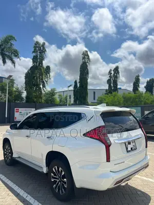 Mitsubishi Montero Sport 2025 White