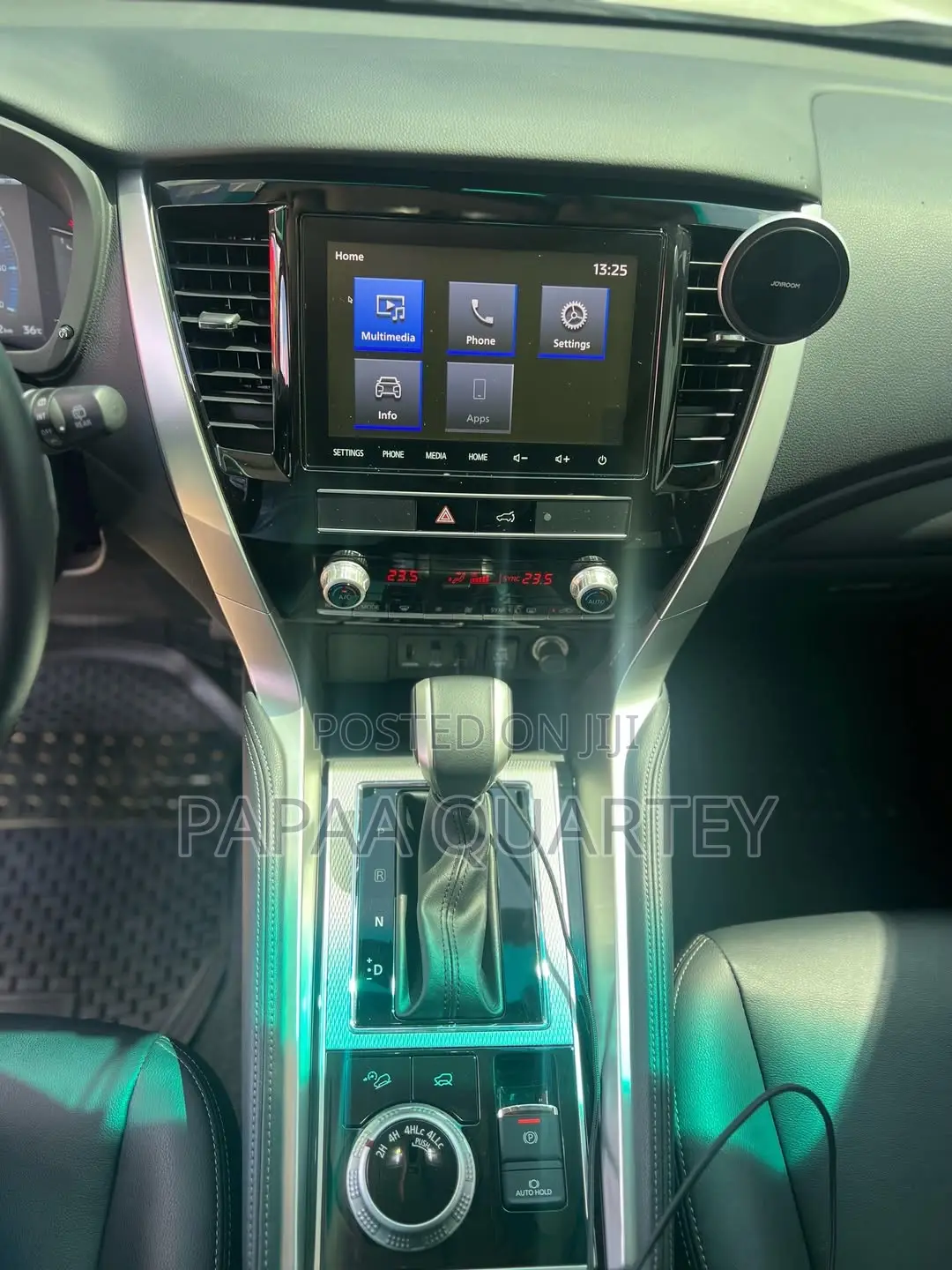 Mitsubishi Montero Sport 2025 White