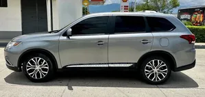 Mitsubishi Outlander SE AWC 2018 Silver