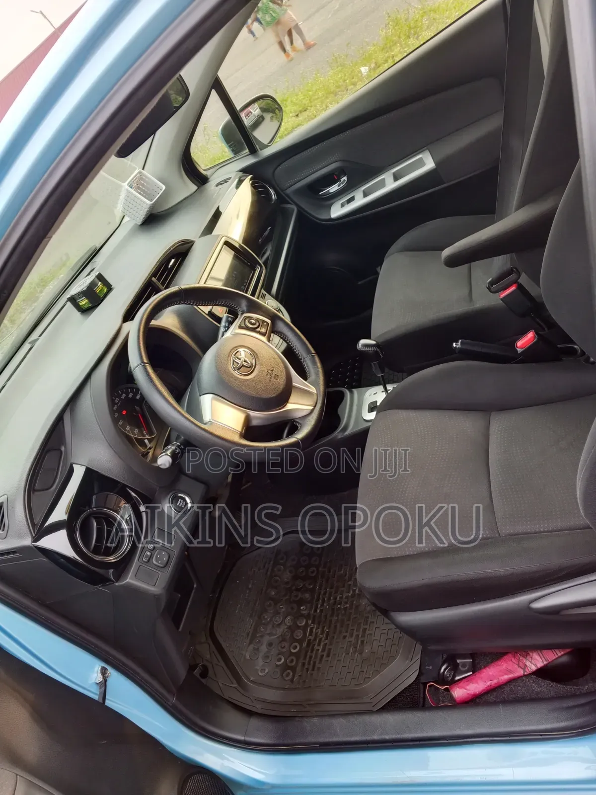 Toyota Vitz 2016 Blue