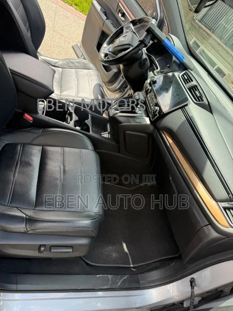Honda CR-V Touring AWD 2018 Silver