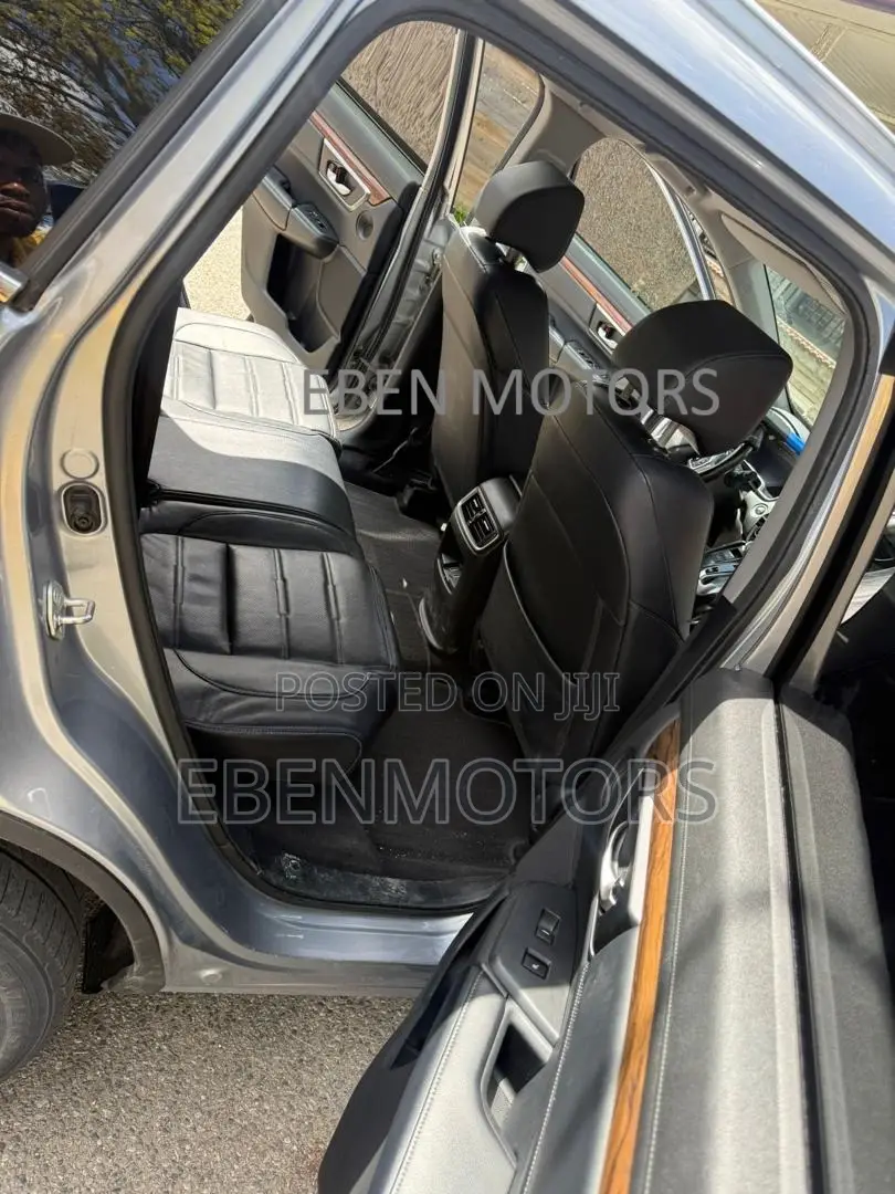 Honda CR-V Touring AWD 2018 Silver