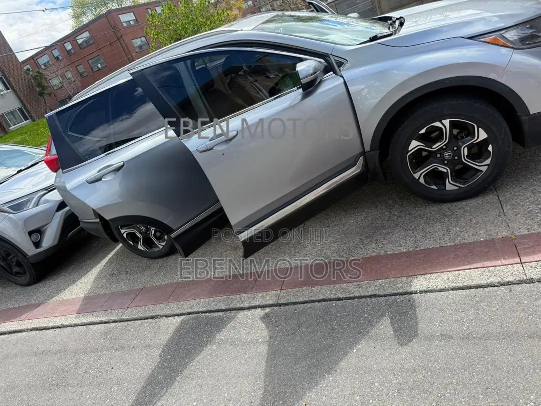 Honda CR-V Touring AWD 2018 Silver