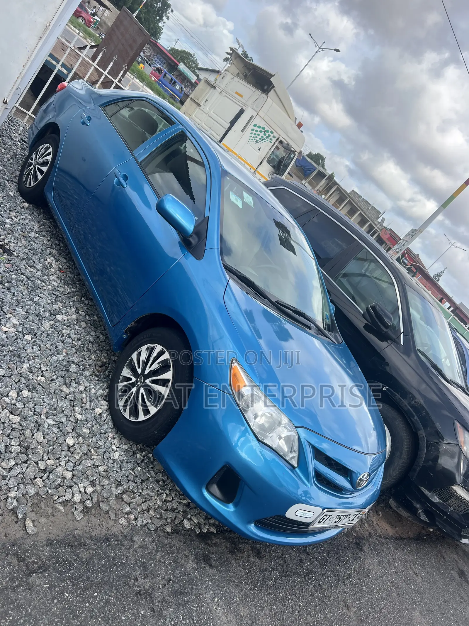 Toyota Corolla LE 4dr Sedan (1.8L 4cyl 4A) 2013