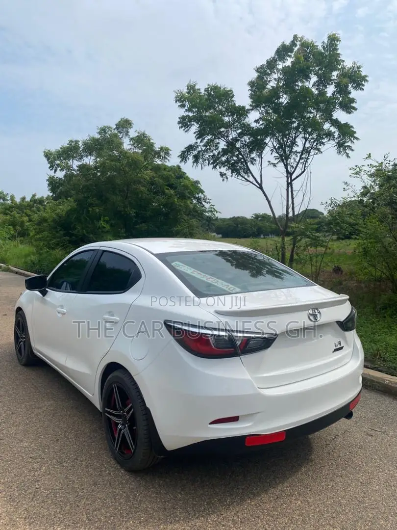 Toyota Yaris iA 1.5 FWD 2018 White