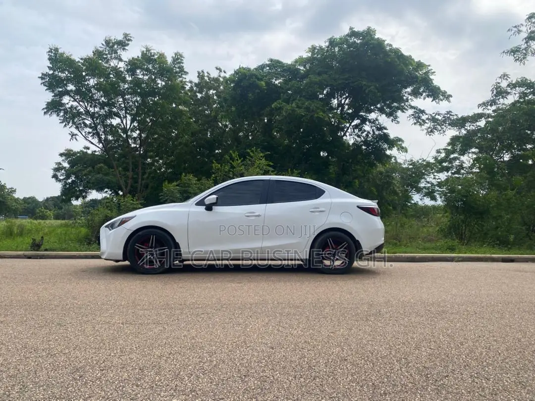 Toyota Yaris iA 1.5 FWD 2018 White