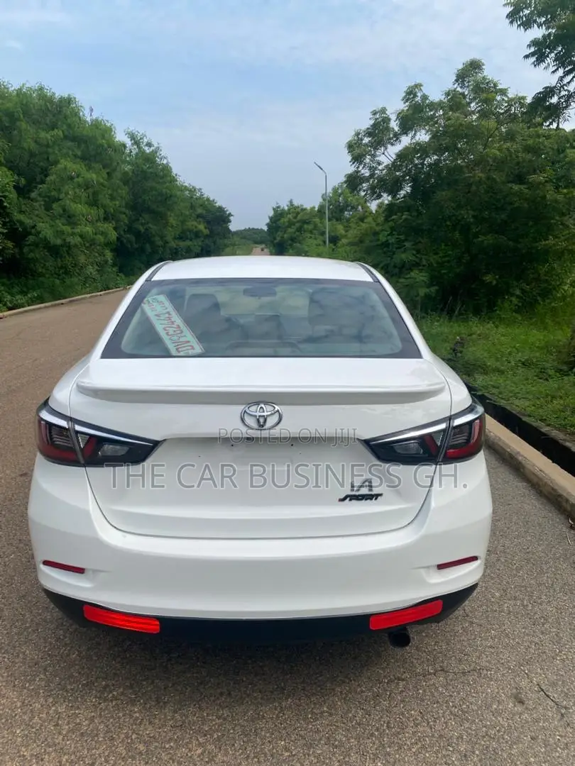 Toyota Yaris iA 1.5 FWD 2018 White