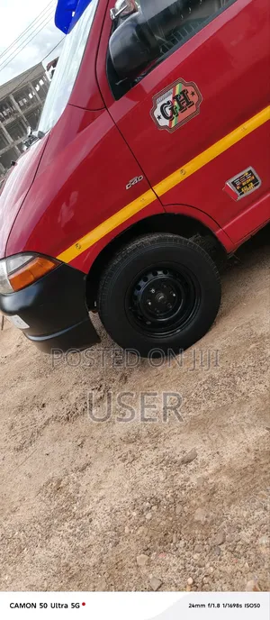 Toyota HiAce 2012 Red