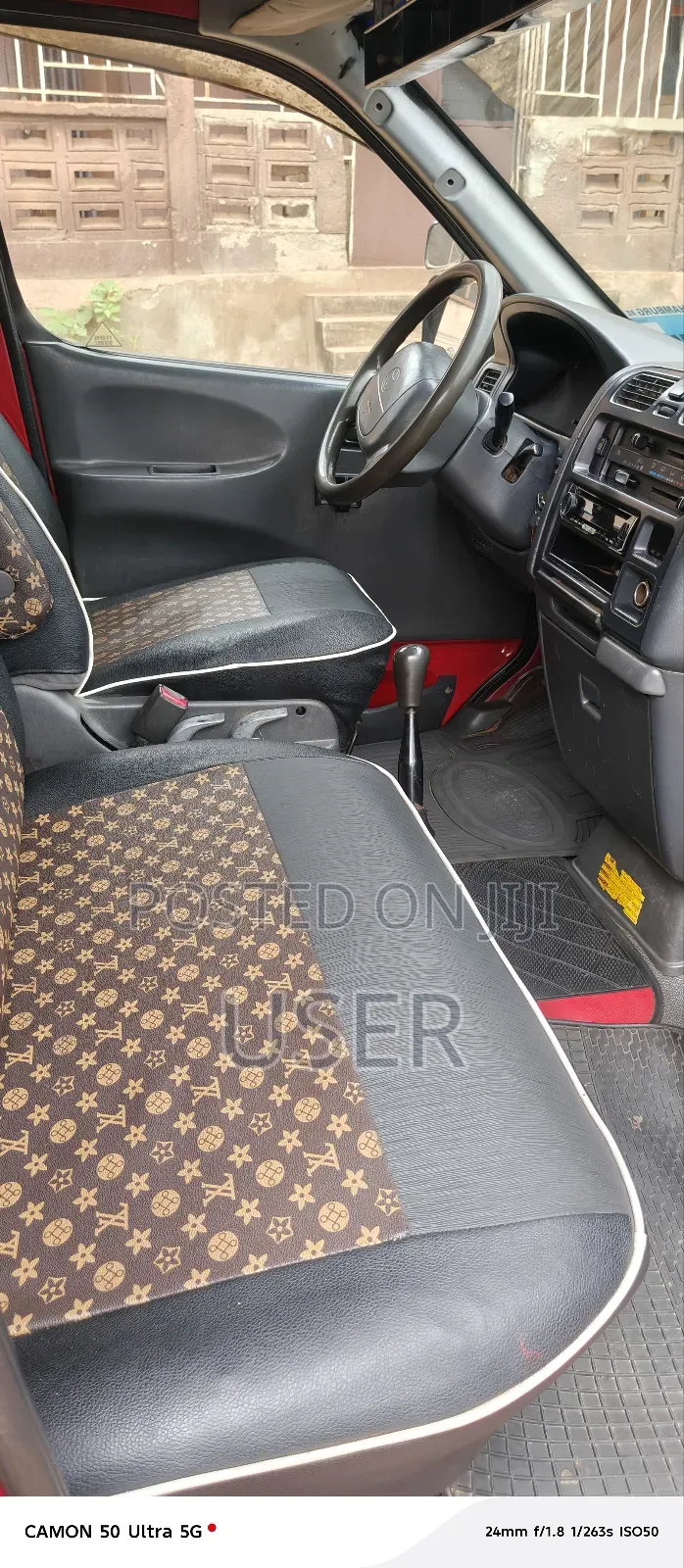 Toyota HiAce 2012 Red
