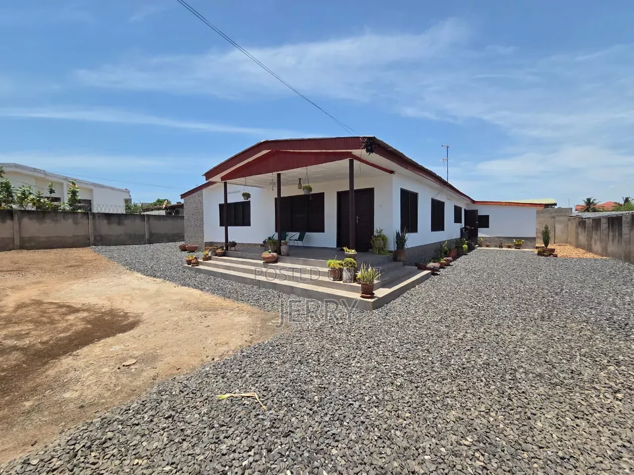 3bdrm House in Sakumono for sale