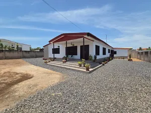 3bdrm House in Sakumono for sale