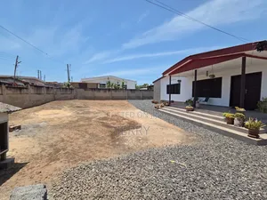 3bdrm House in Sakumono for sale
