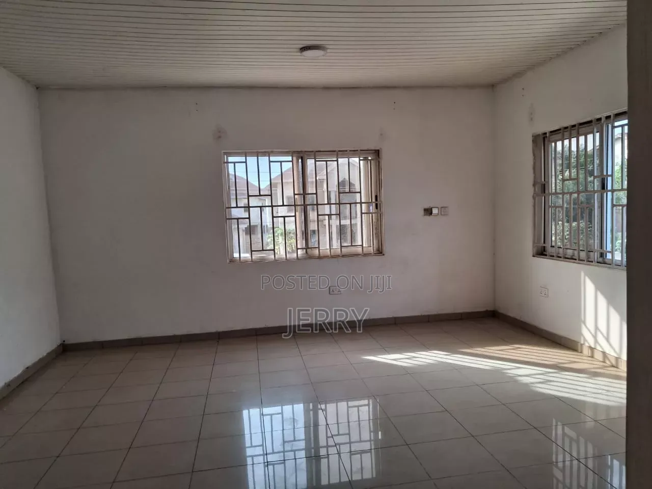 3bdrm House in Sakumono for sale