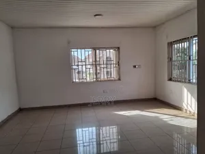 3bdrm House in Sakumono for sale